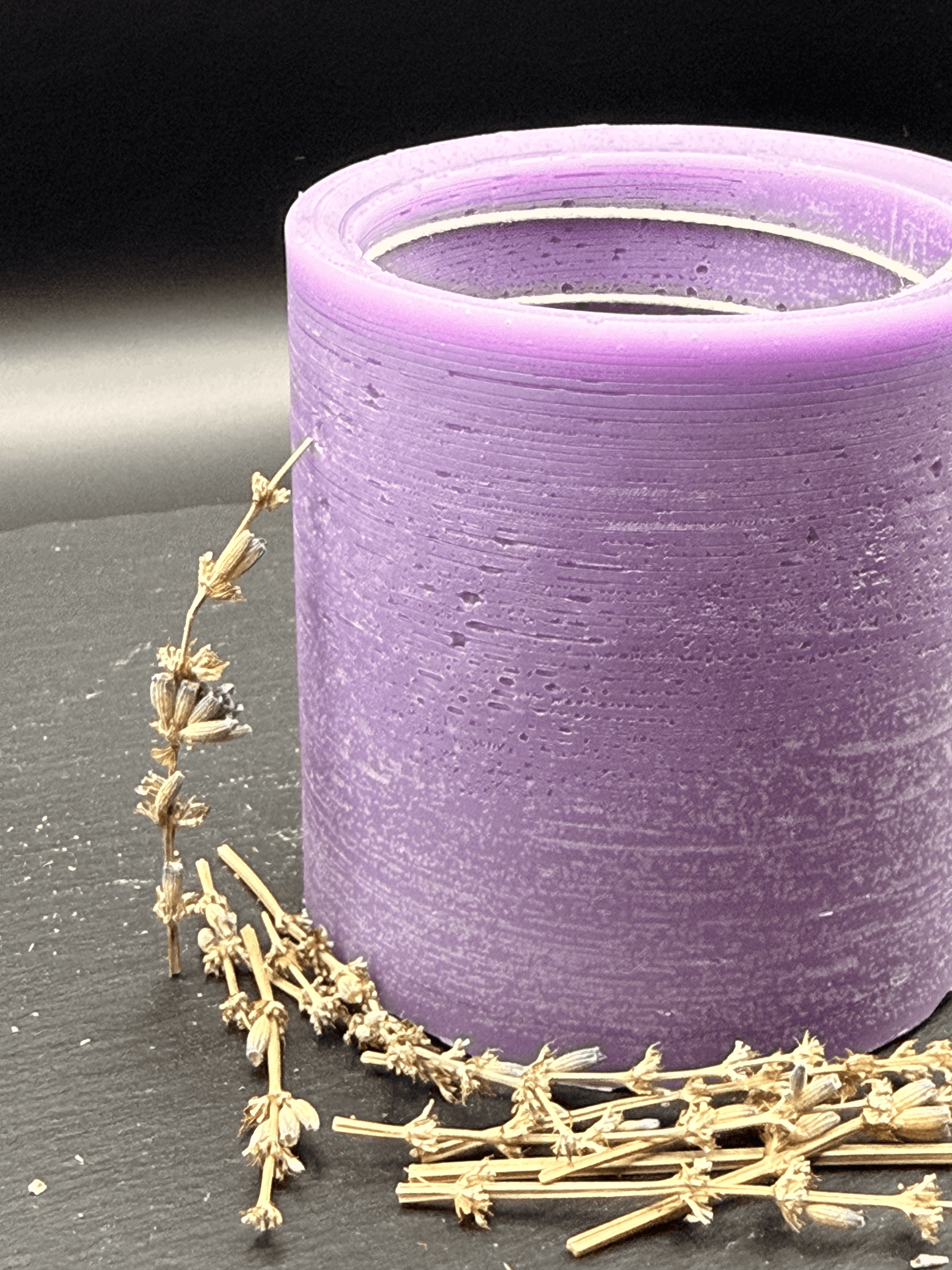Lavender Silk prémium illatgyertya közelről – levendula gyertya